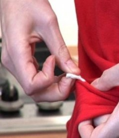 TOP 20 způsobů, jak doma odstranit žvýkačku z oblečení