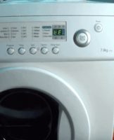 Fouten en codes met decoderingen van de Samsung-wasmachine, wat te doen bij pech