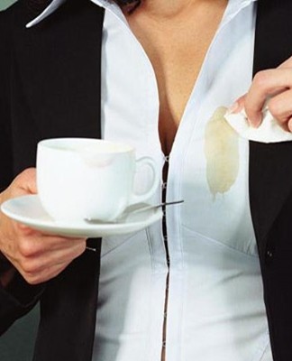 café sur chemise