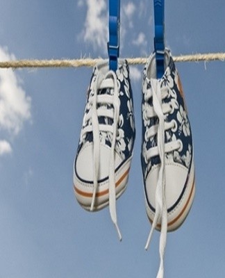 Het voordeel van handen wassen is dat je voor elk type schoen je eigen wasmethode kunt kiezen.