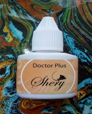 Les professionnels peuvent opter pour la colle Shery Doctor Plus.