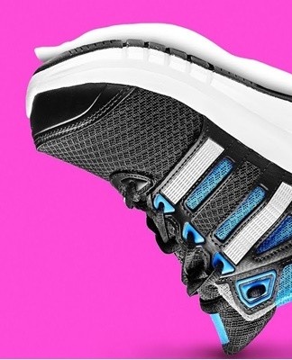 Schoenen en laarzen drogen uit als de producten worden geblazen met een föhn of een ventilator, gevuld met krantenpapier in meerdere lagen