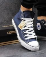 Comment laver des Converse dans une machine à laver, blanchir à la maison