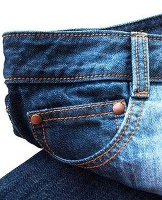 Comment bien laver les jeans à la main et en machine à laver, température et mode