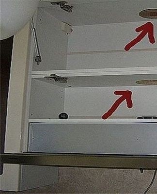 bouche d'aération dans l'armoire