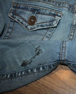 gat tussen de benen op jeans