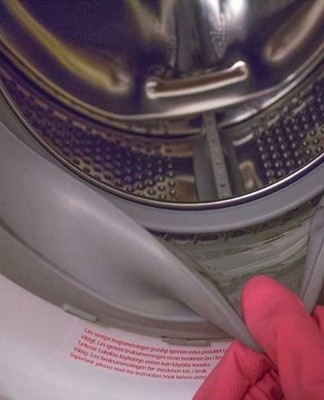 Après avoir utilisé des lave-linge pendant une longue période, de la moisissure peut apparaître à l'intérieur du tambour.