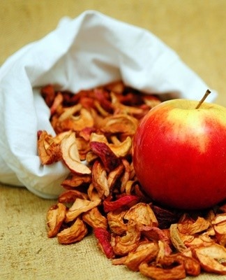 Où et comment conserver correctement les pommes séchées à la maison