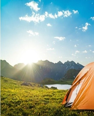 Le choix du nettoyage de la tente de camping dépend du degré de contamination.