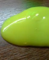 Les meilleures recettes pour faire un slime à faire soi-même à partir d'un baume pour les cheveux