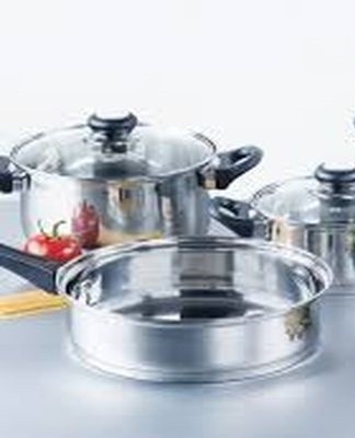 casseroles en acier inoxydable