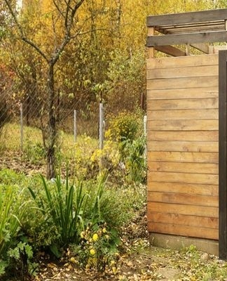 toilettes en bois