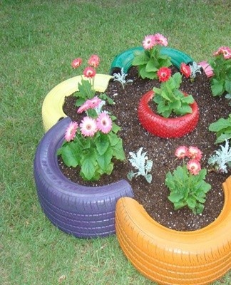 Variétés de bordures pour allées de jardin et règles pour créer une bordure de vos propres mains