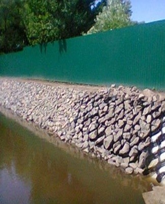 Réaliser des travaux avec des gabions est simple et économique.