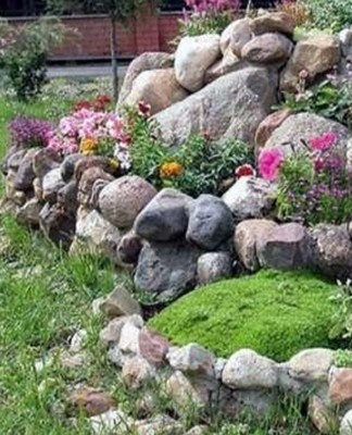 Les rocailles sont des répliques miniatures du paysage rocheux naturel.