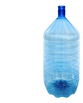 Een geschikte optie is een plastic fles.