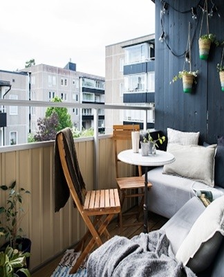 Pour décorer les murs des balcons, la maçonnerie est idéale pour créer un style loft.