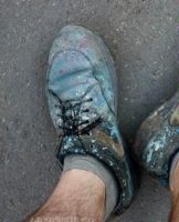 Comment laver rapidement la peinture à chaussures des chaussures, les meilleures méthodes de nettoyage