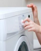 Waarom de wasmachine niet kan worden ingeschakeld en wat te doen in een dergelijke situatie