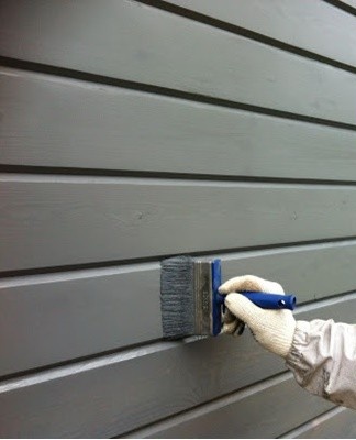 Technologie de peinture pour murs en bois et compositions adaptées, calcul de la consommation